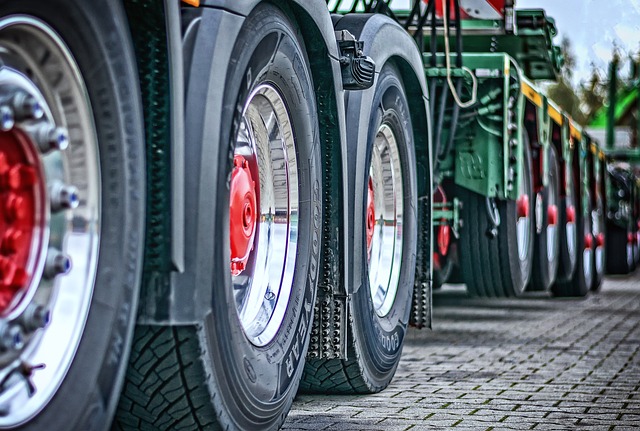 Brownsville, Texas: Optimizing Truck Suspension with Local Upgrades & Equipment