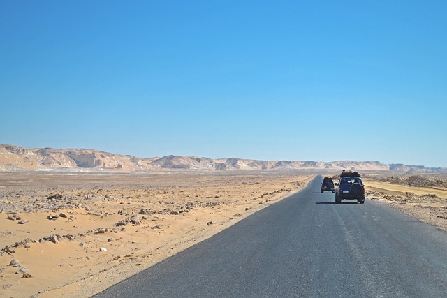 Mastering Overland 4×4 Repairs in Brownsville with Recovery Straps